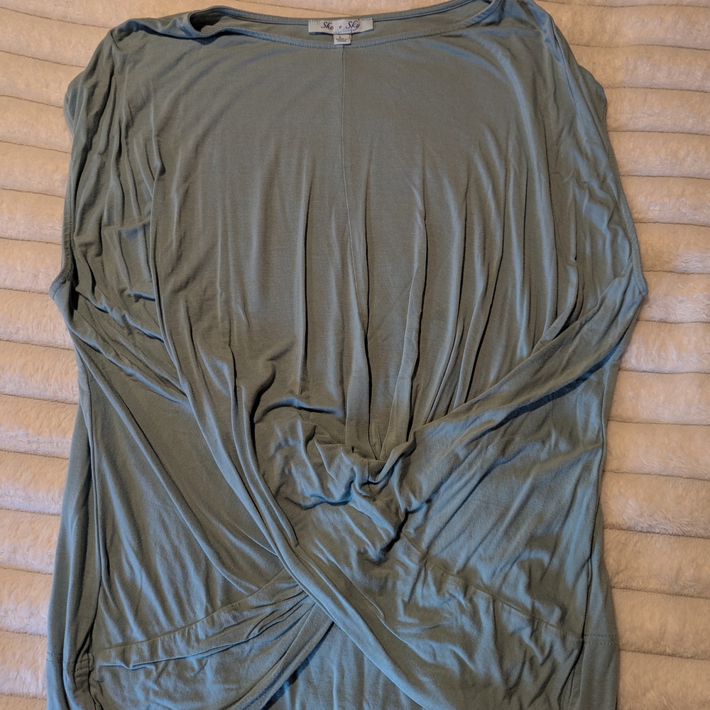 She + Sky Short Sleeve Top